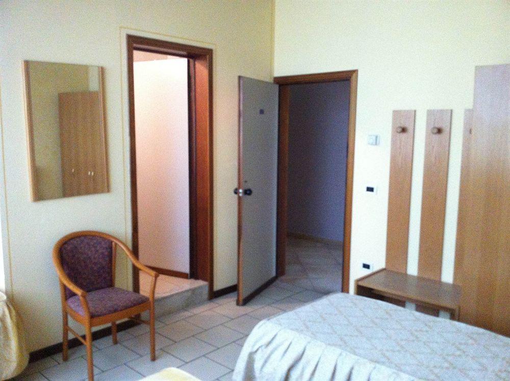 Hotel Cristallo Barga Fornaci di Barga Zewnętrze zdjęcie